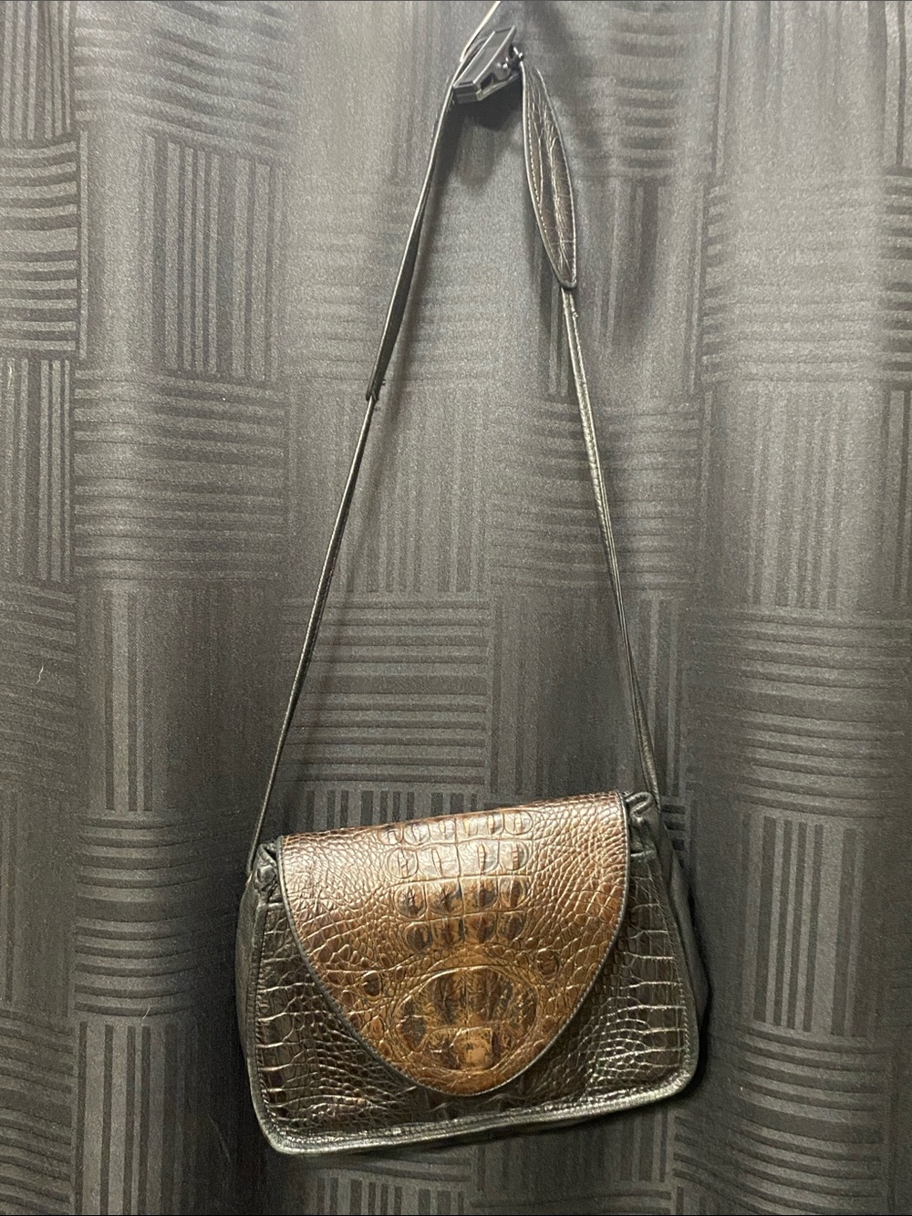 D’Onofrio Handcrafted Leather Hornback Crocodile Embossed Shoulder Bag